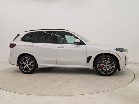 New 2026 BMW X5 xDrive50e w/ M Sport Package AWD/4WD image 8