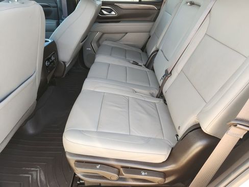 Used 2024 Chevrolet Tahoe Z71 w/ Luxury Package image 35