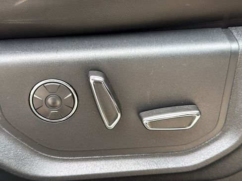 Used 2019 Ford F250 Platinum w/ Platinum Ultimate Package AWD/4WD image 31