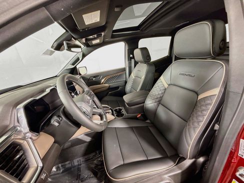 New 2026 GMC Canyon Denali AWD/4WD image 15