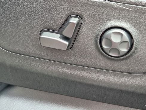 Used 2020 RAM 1500 Big Horn RWD image 19