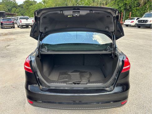 Used 2016 Ford Focus SE FWD image 35