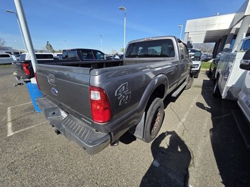 Used 2014 Ford F250 XLT w/ XLT Premium Package image 3