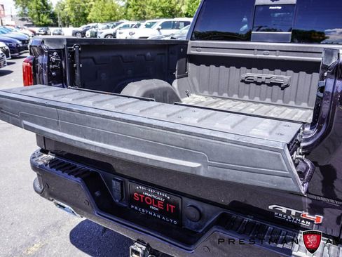 Used 2023 GMC Sierra 1500 AT4 w/ AT4 Premium Package AWD/4WD image 8