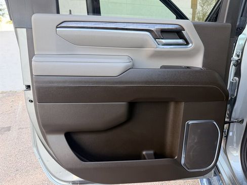 Used 2024 Chevrolet Silverado 3500 LTZ w/ LTZ Convenience Package image 36