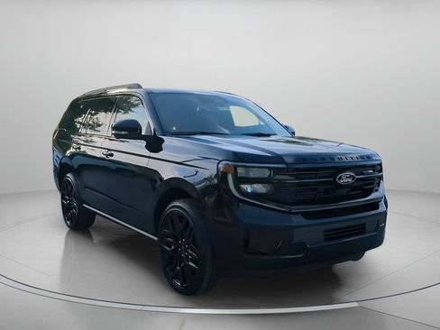 New 2026 Ford Expedition Platinum image 4