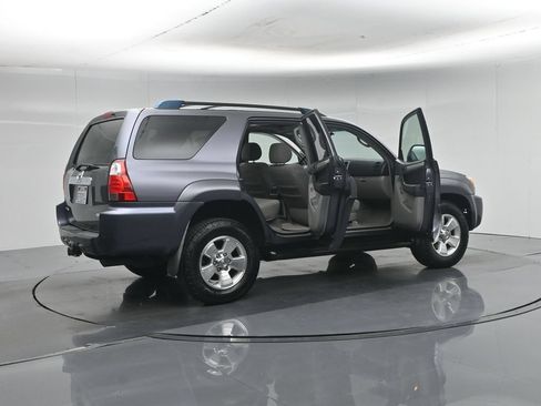 Used 2008 Toyota 4Runner SR5 RWD image 4