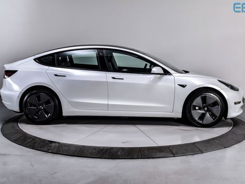 Used 2021 Tesla Model 3 Standard Range Plus image 7