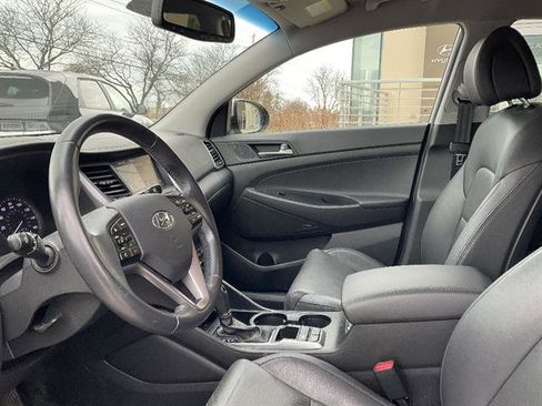 Used 2018 Hyundai Tucson SEL Plus image 2