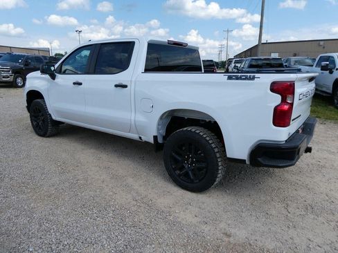 New 2026 Chevrolet Silverado 1500 Custom Trail Boss w/ Dark Appearance Package AWD/4WD image 9