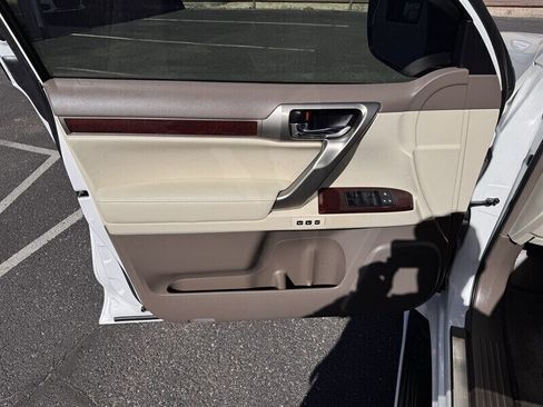 Used 2014 Lexus GX 460 Luxury AWD/4WD image 11