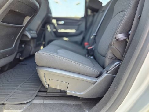 Used 2017 Chevrolet Traverse LT FWD image 23