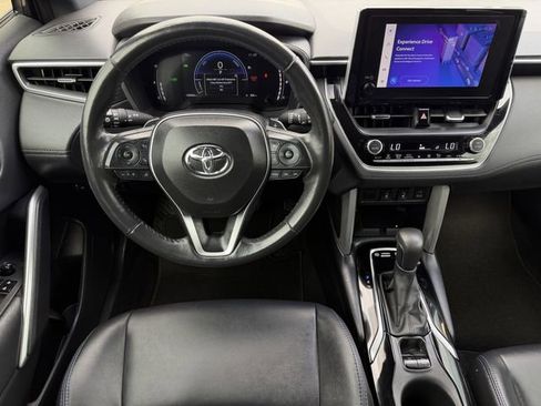 Used 2024 Toyota Corolla Cross XSE w/ Convenience Package image 12