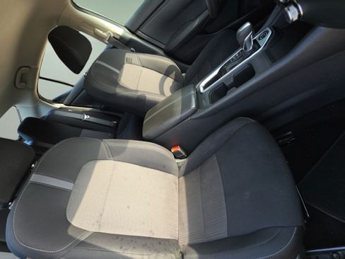Used 2024 Nissan Sentra SV FWD image 11