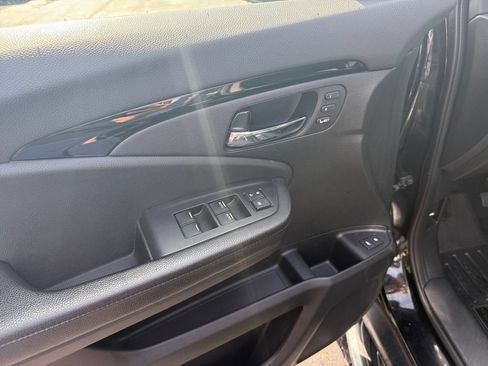 Used 2016 Honda Pilot Touring image 21