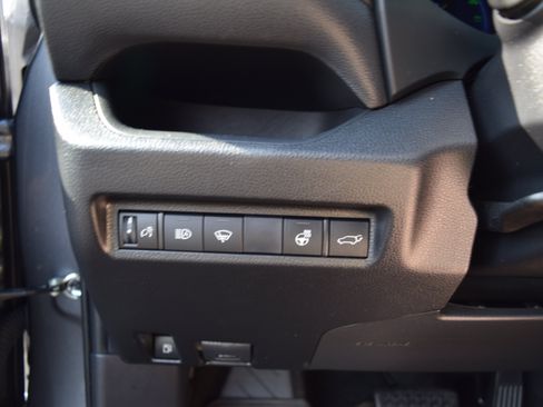 Used 2021 Toyota RAV4 SE w/ Weather & Moonroof Package AWD/4WD image 12