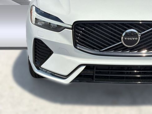 New 2026 Volvo XC60 B5 Core w/ Climate Package image 11