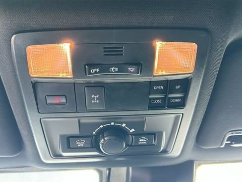 Used 2023 Toyota Tacoma TRD Off-Road w/ TRD Premium Off Road Package AWD/4WD image 24