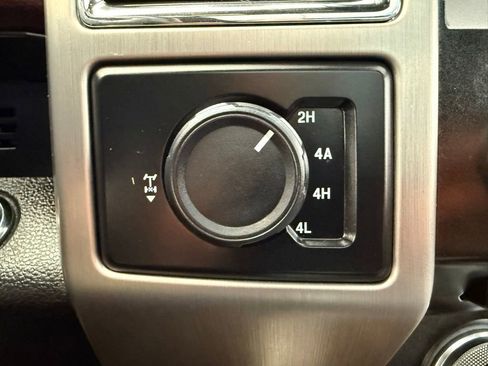 Used 2015 Ford F150 Platinum w/ Equipment Group 701A Luxury image 37