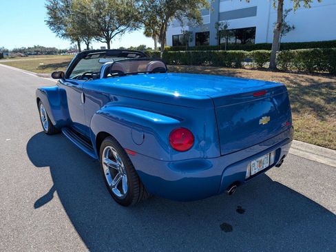 Used 2006 Chevrolet SSR w/ Preferred Equipment Group image 8