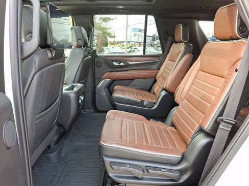 Used 2023 GMC Yukon Denali Ultimate image 23