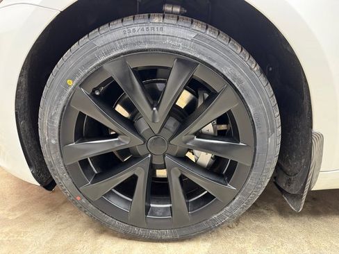 Used 2023 Tesla Model 3 Standard Range image 24