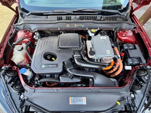 Used 2019 Ford Fusion SE FWD image 39