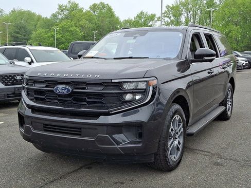 Certified 2025 Ford Expedition Max Active AWD/4WD image 4