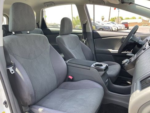 Used 2012 Toyota Prius V Three FWD image 11