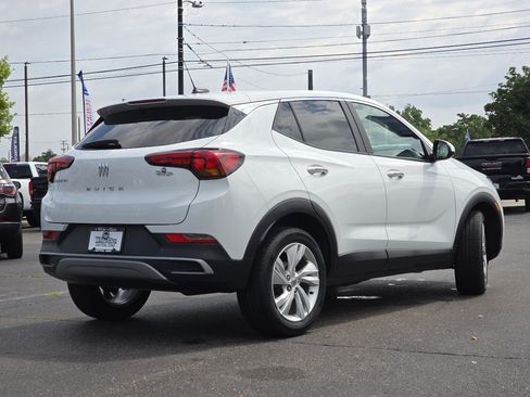 Used 2024 Buick Encore GX Preferred FWD image 18