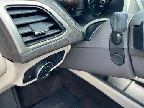 Used 2018 Lincoln MKZ Reserve FWD image 23