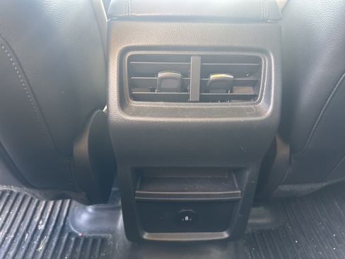 Used 2024 Ford Edge SEL w/ Class II Trailer Tow Package AWD/4WD image 16