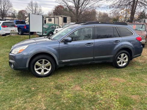 Used 2013 Subaru Outback 2.5i Limited w/ Moonroof Pkg image 14