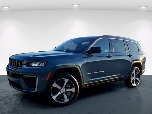 New 2026 Jeep Grand Cherokee L Limited AWD/4WD image 2