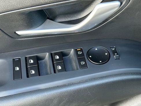 Used 2025 Hyundai Tucson SEL image 12