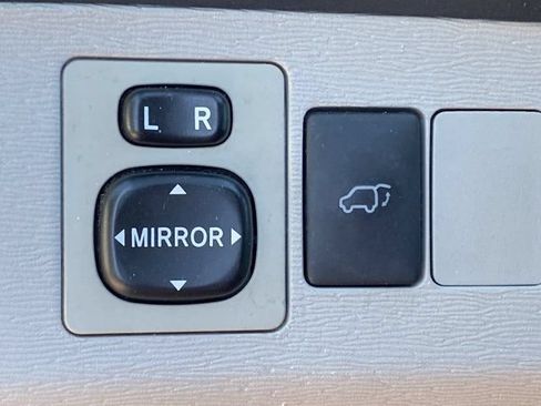 Used 2009 Toyota Venza w/ Comfort Pkg FWD image 18