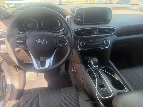 Used 2019 Hyundai Santa Fe SE FWD image 9
