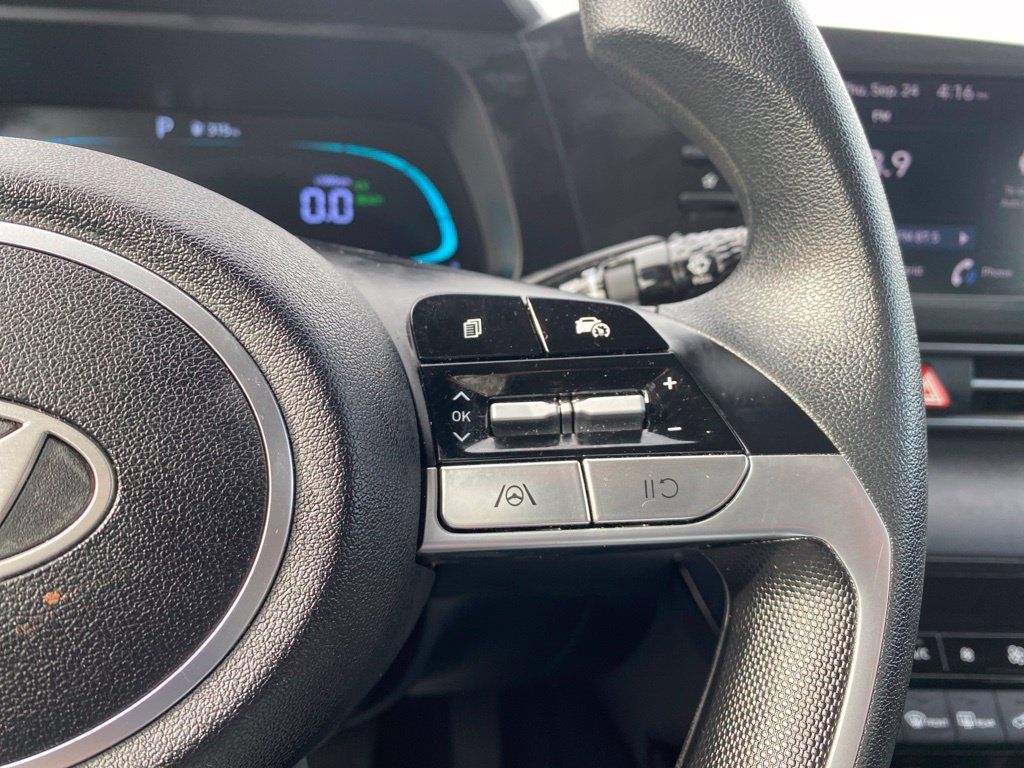 Certified 2025 Hyundai Elantra Hybrid FWD image 20