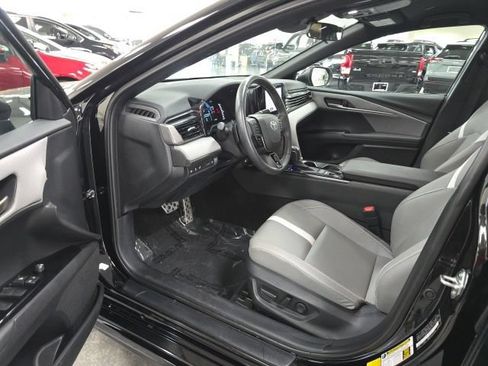 Used 2025 Toyota Camry SE AWD/4WD image 11