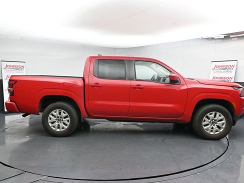 Used 2023 Nissan Frontier SV image 9