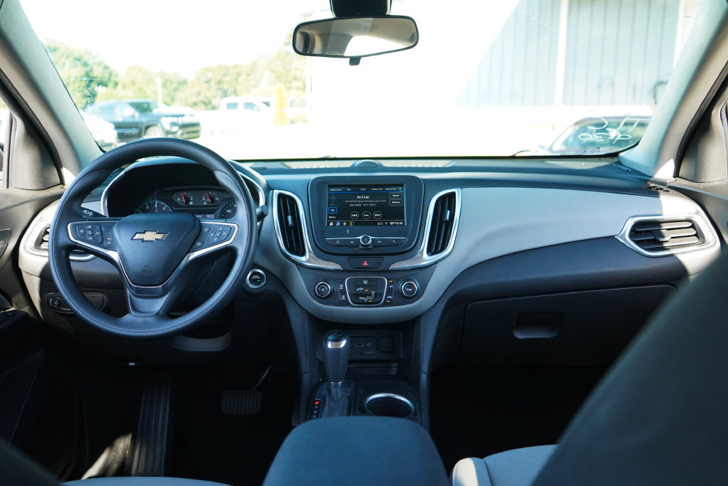 Used 2020 Chevrolet Equinox LS w/ LS Convenience Package FWD image 10