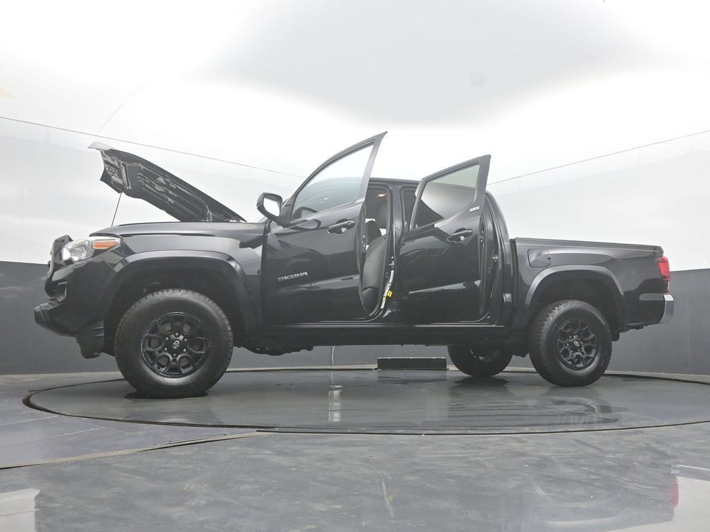 Used 2019 Toyota Tacoma SR5 RWD image 60