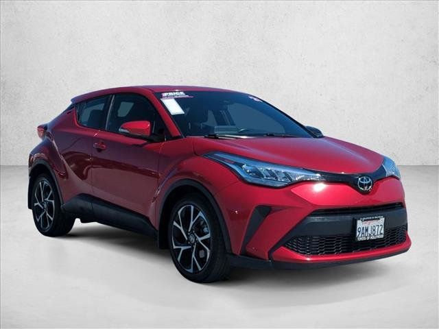 Used 2021 Toyota C-HR XLE FWD image 3