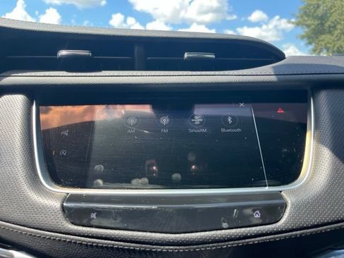 Used 2024 Cadillac XT5 Sportv w/ Technology Package AWD/4WD image 33