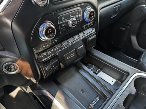 Used 2020 GMC Sierra 2500 AT4 w/ AT4 Premium Package AWD/4WD image 25