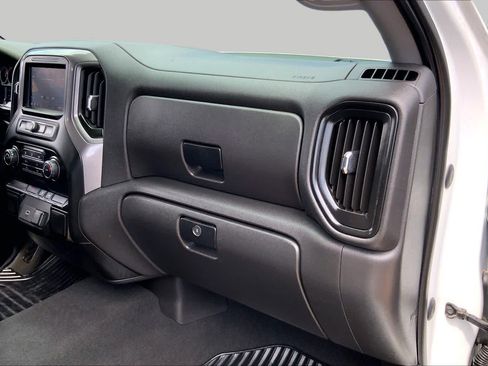 Used 2020 Chevrolet Silverado 1500 Custom w/ Infotainment Package RWD image 18