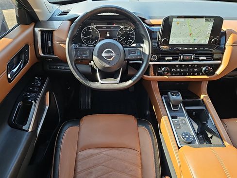 Certified 2023 Nissan Pathfinder Platinum w/ Black Appearance Package image 13