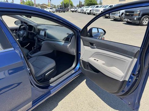 Used 2017 Hyundai Elantra Limited w/ Limited Ultimate Package 05 FWD image 14