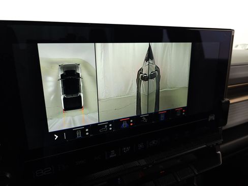 Used 2024 GMC Hummer EV 3X image 31