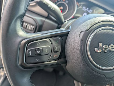 Used 2022 Jeep Wrangler Unlimited Sport AWD/4WD image 17
